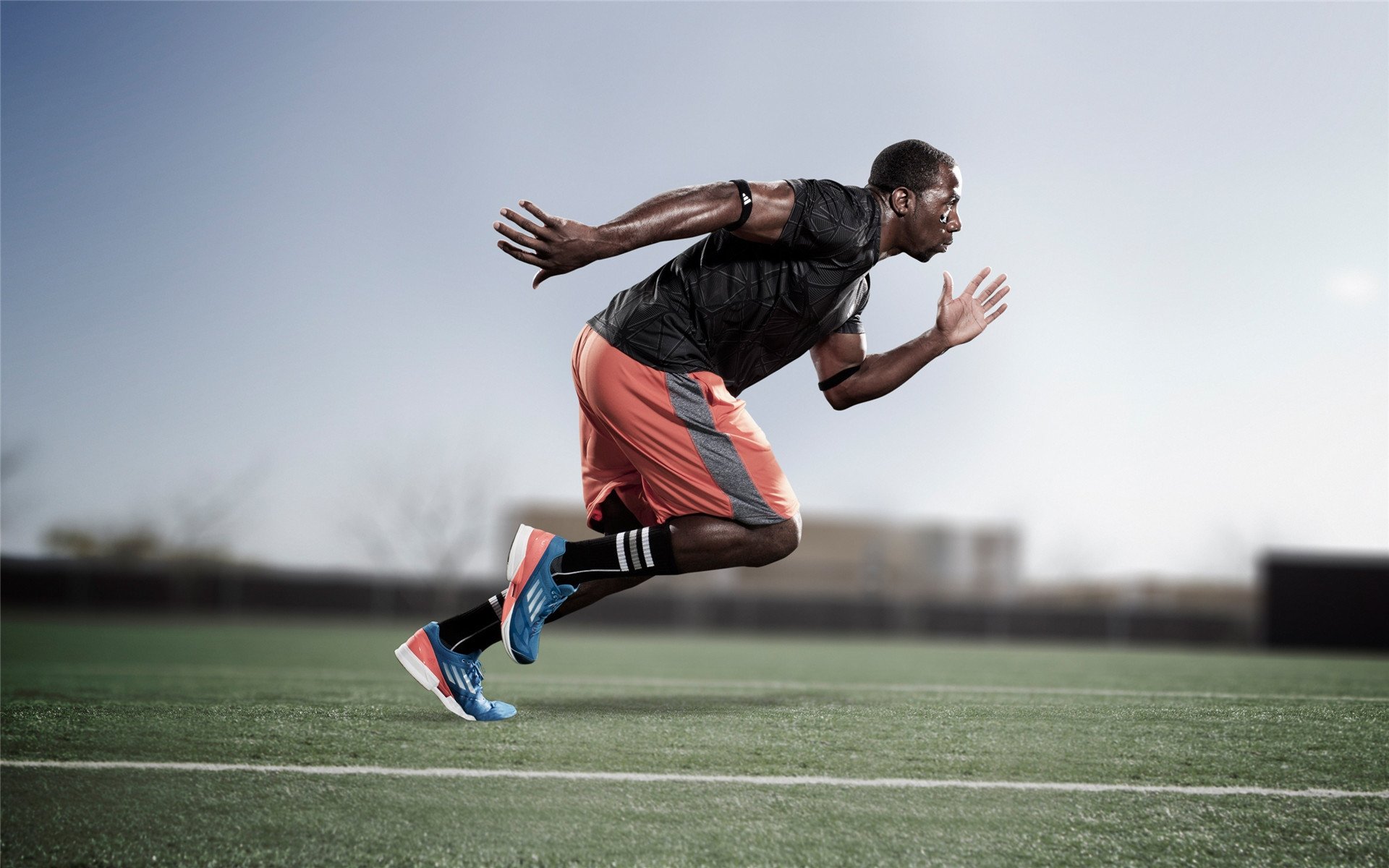 中国短道速滑世界杯卡尔加里站 任子威1000米摘金再破个人最佳，短道速滑加拿大选手