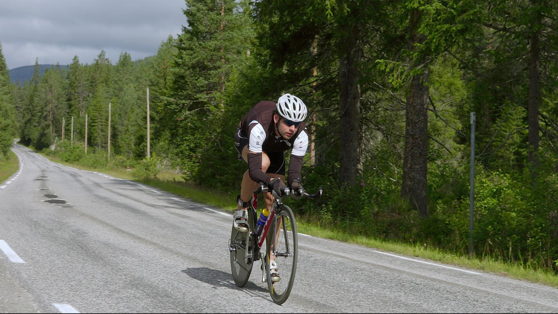 NBA季后赛西部首轮掘金击败开拓者，约基奇发挥稳定再次获胜，掘金队约基奇资料